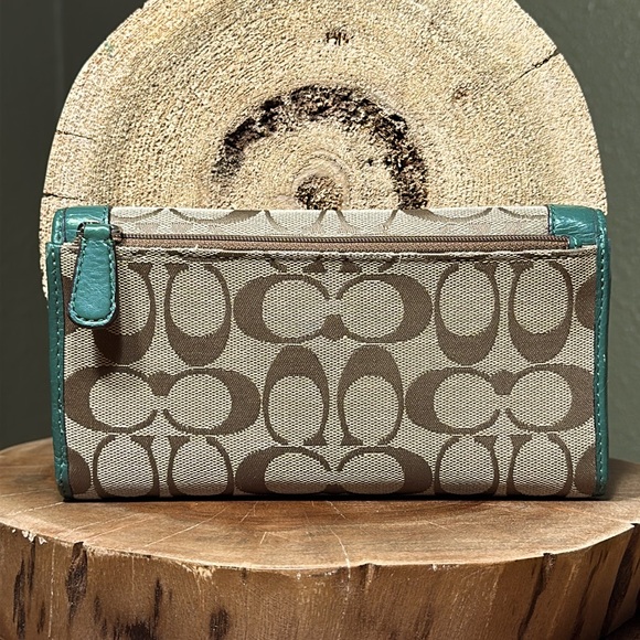 *RARE* COACH Park Signature Checkbook Wallet - Picture 4 of 16